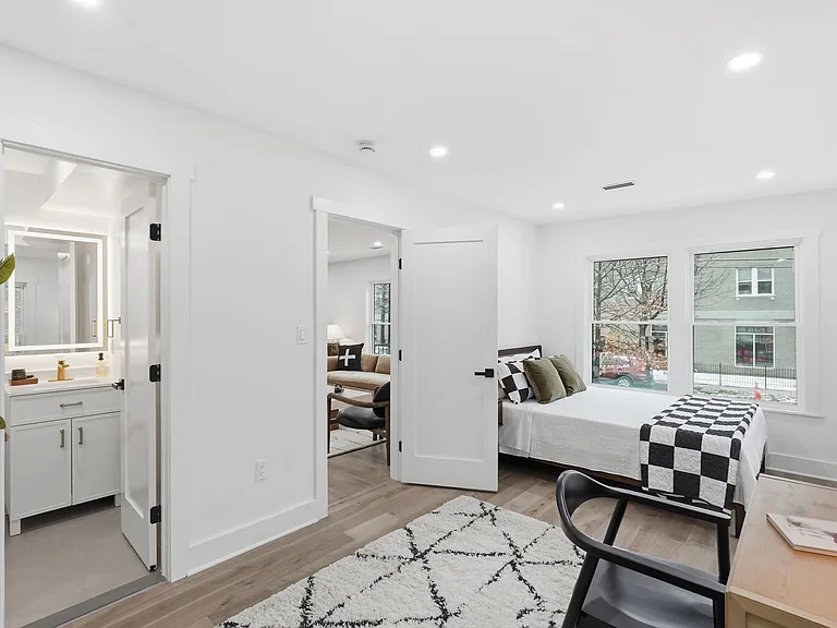 1355 Longfellow St NW — Photo 22