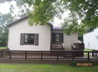 317 7th Ave, Three Rivers, MI 49093