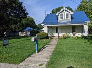 123 S Jackson St, Clinton, IN 47842