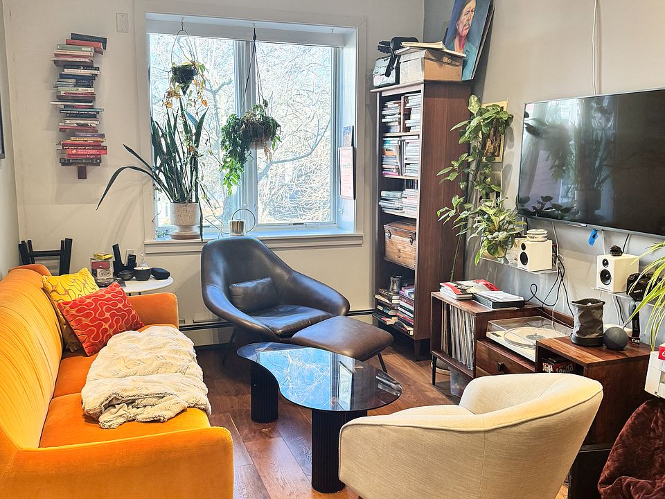 1st image of 471 Evergreen Ave #2R