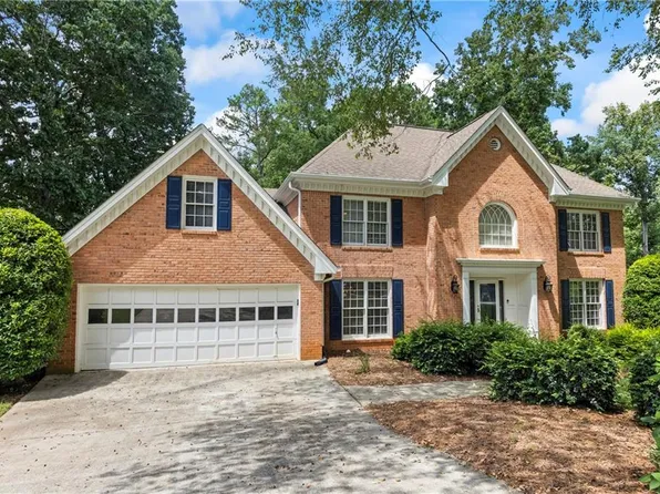 2205 Parliament Dr, Lawrenceville, GA 30043