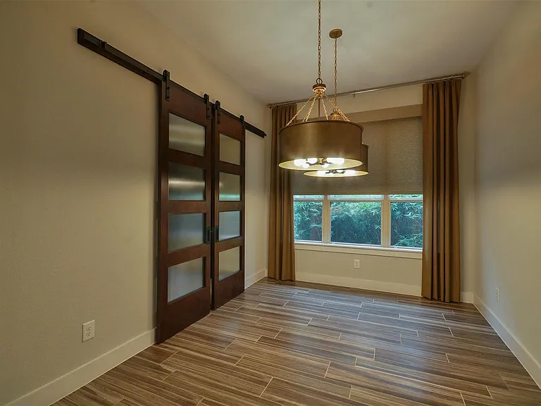 5911 Vineyard Creek Ln — Photo 22