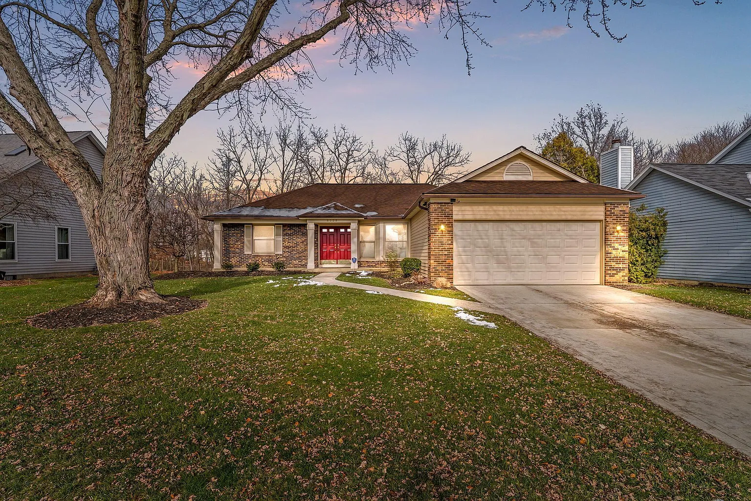 8228 Kingsley Dr photo 1