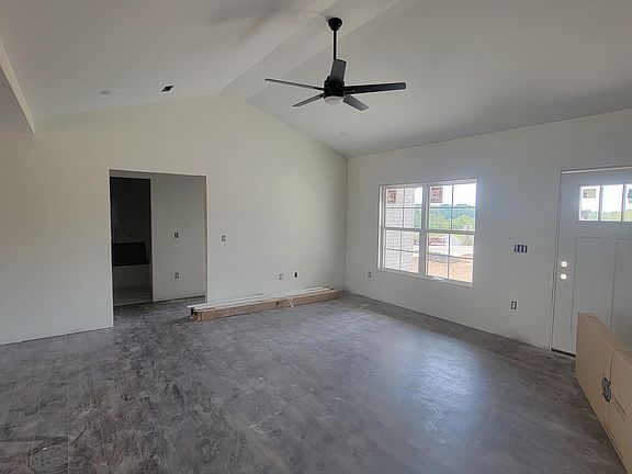 4th image of 832 Denali Dr