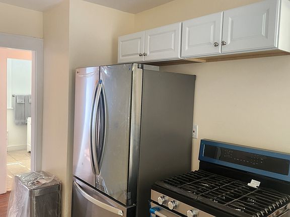 4th image of 87-85 Manhattan Ave
