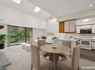 722 Washington Pl #22, Wayne, PA 19087