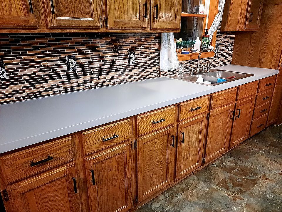 2nd image of 610 James Ct
