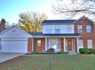 914 Weatherstone Dr, Saint Charles, MO