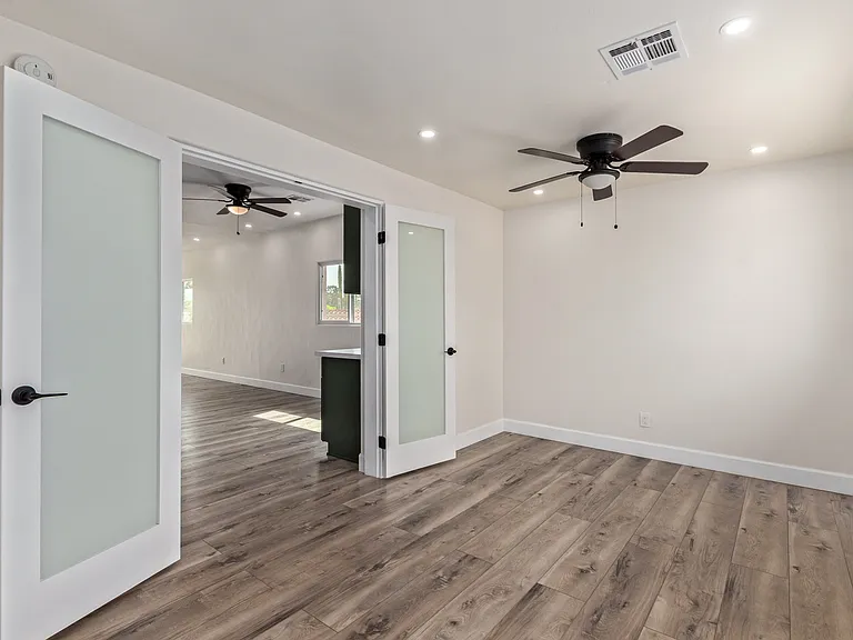 11437 W Lakeshore Dr — Photo 10