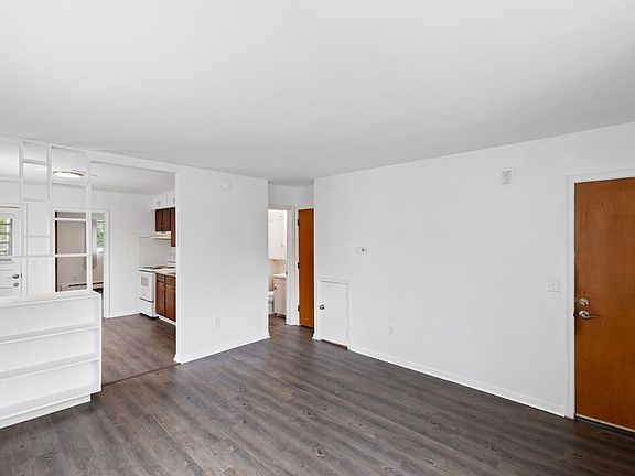 5th image of 412 & 418 N Clinton St #1991