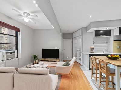 21-06 35th St #2B, Astoria, NY, 11105