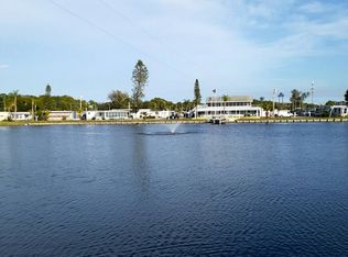 93256 Circle Dr, Pinellas Park, FL 33782