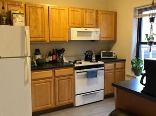 934 W Oakdale Ave APT 2W, Chicago, IL 60657
