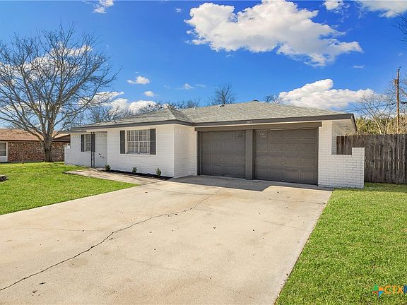 3rd image of 2409 Tudor Dr