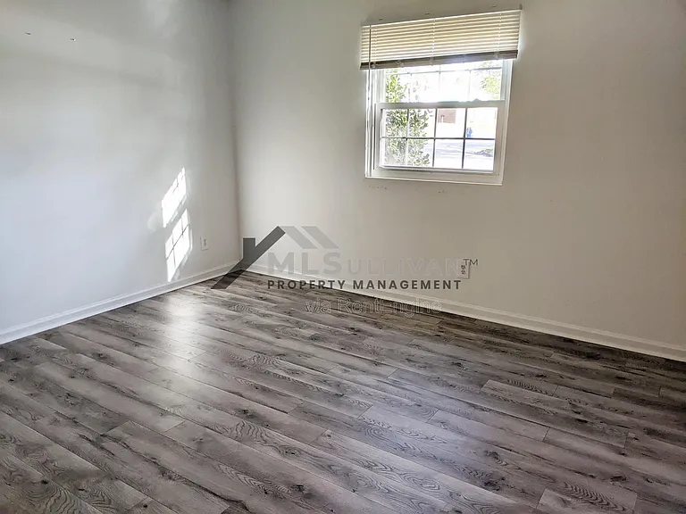 1302 Marne Ave — Photo 5