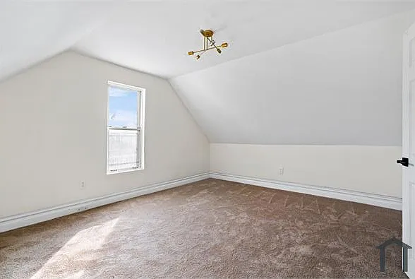 415 Mills Ave — Photo 21