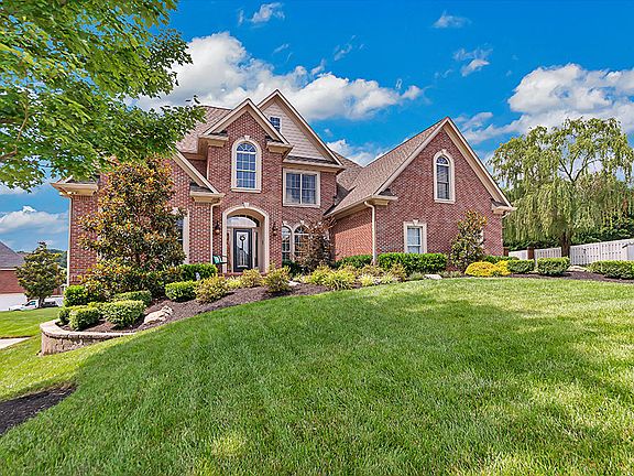 2nd image of 8905 Dover Cliff Ln