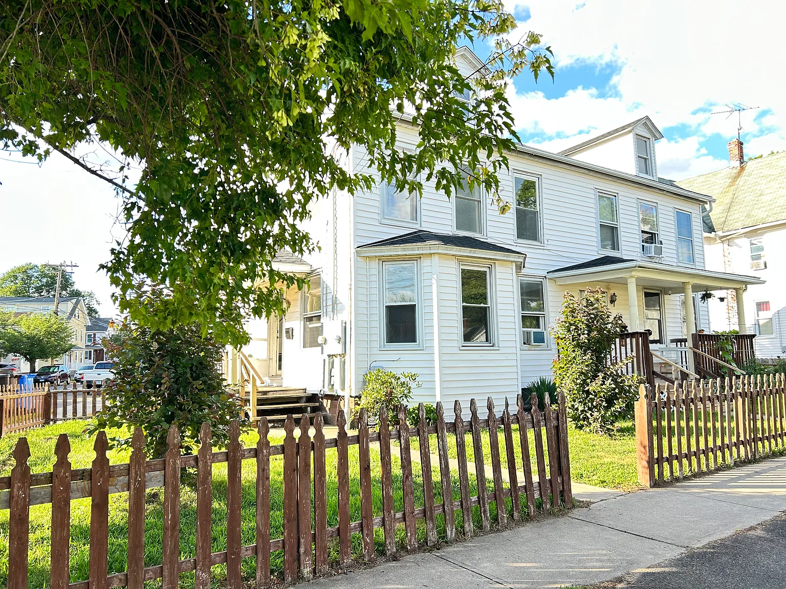 38 Warwick St — Photo 1