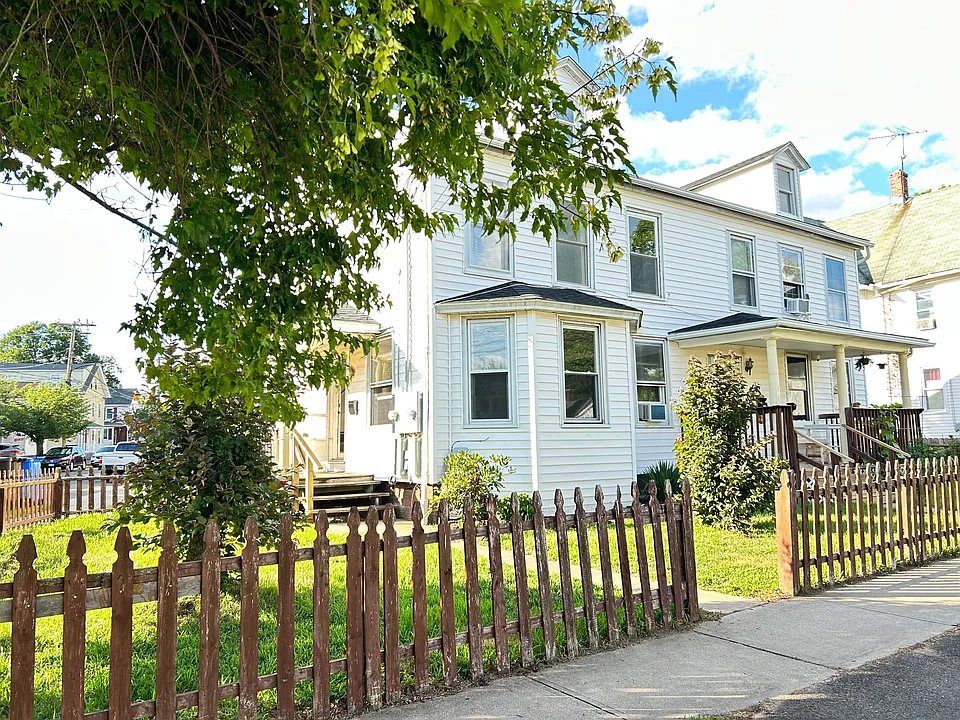 38 Warwick St #38
