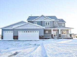 7120 35th St N, Moorhead, MN