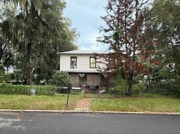 20 N Prospect St, Crescent City, FL 32112