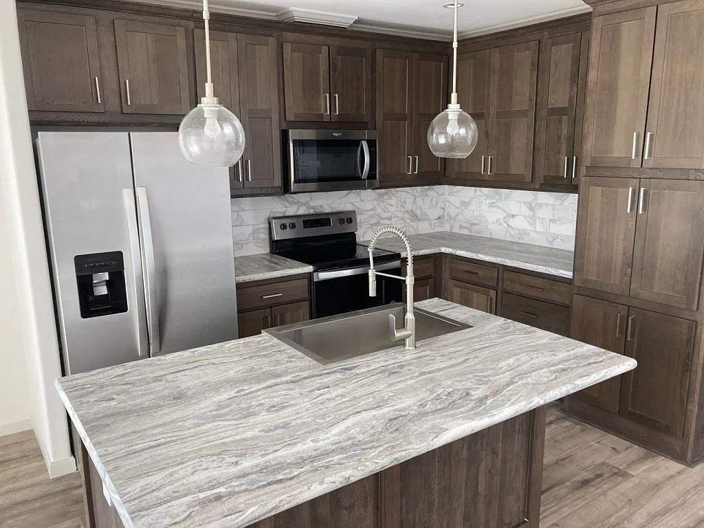 3 bed, 2.0 bath, 1456 sqft, $1,633 — Photo 4