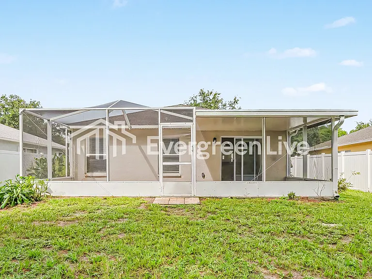 9810 Edmonton Dr — Photo 15