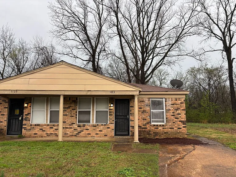 1423 Todds Creek Cv — Photo 1