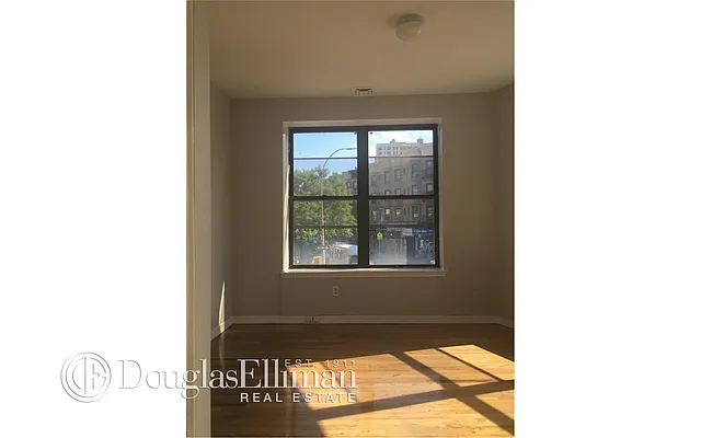 Rented by Douglas Elliman | media 16