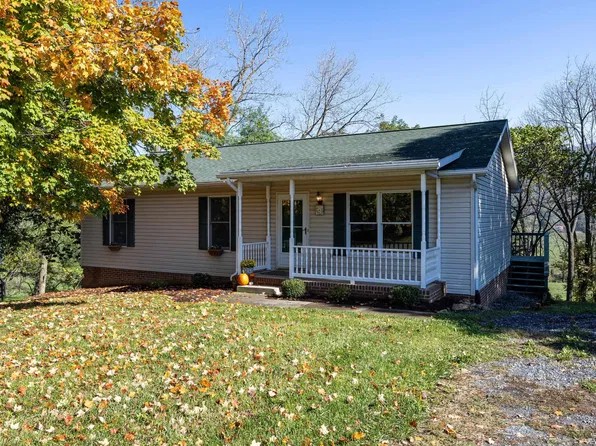 5908 W Donnagail Dr, Penn Laird, VA 22846