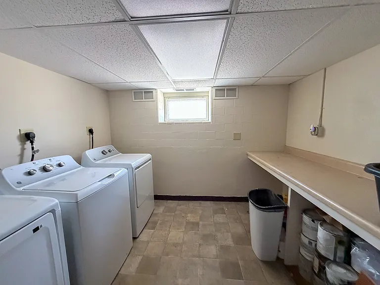 100 Sheridan Ave #1 — Photo 28