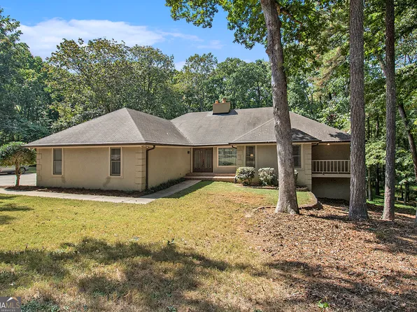 185 Flat Creek Ct, Fayetteville, GA 30214