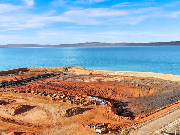 484 N Elk Ridge Rd, Garden City, UT 84028