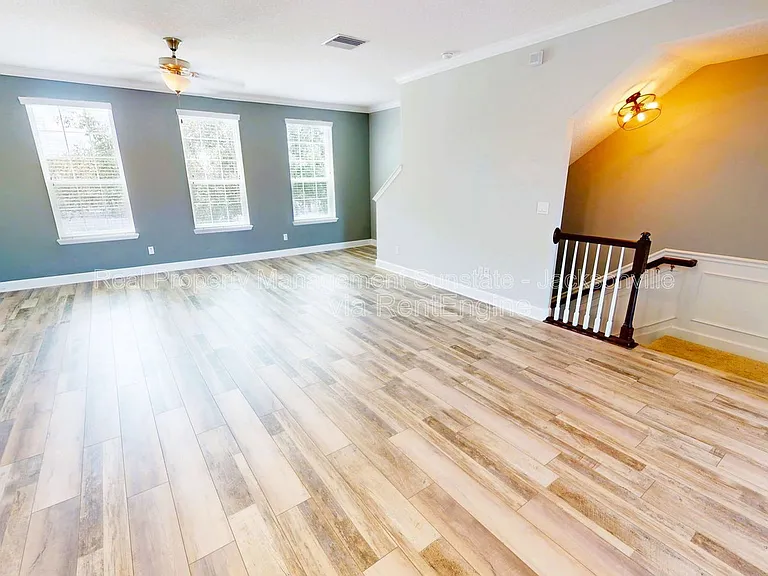 4298 Ellipse Dr — Photo 5