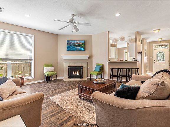 2nd image of 241 Stuttgart Cir