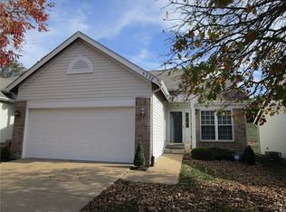 5028 Nicholas Ridge Dr, Saint Louis, MO 63129