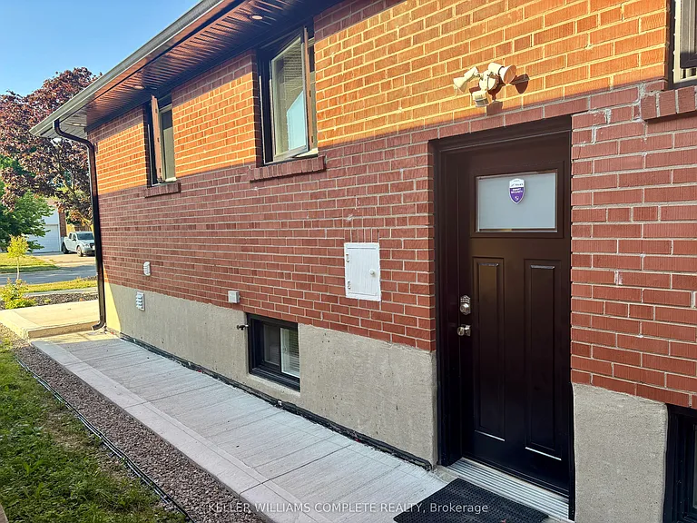 38 Birgitta Cres #2 — Photo 6