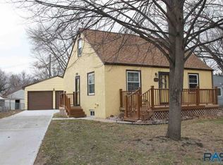 1404 W Thompson Dr, Sioux Falls, SD 57105