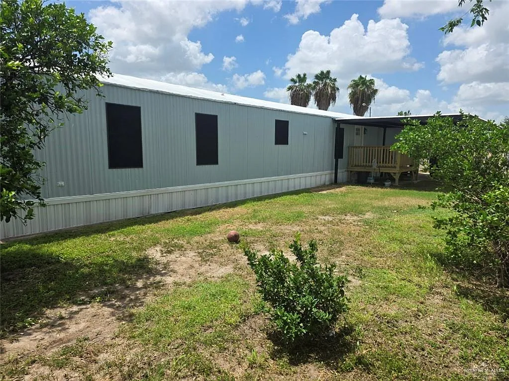 3 bed, 2.0 bath, 1216 sqft, $1,150 — Photo 4