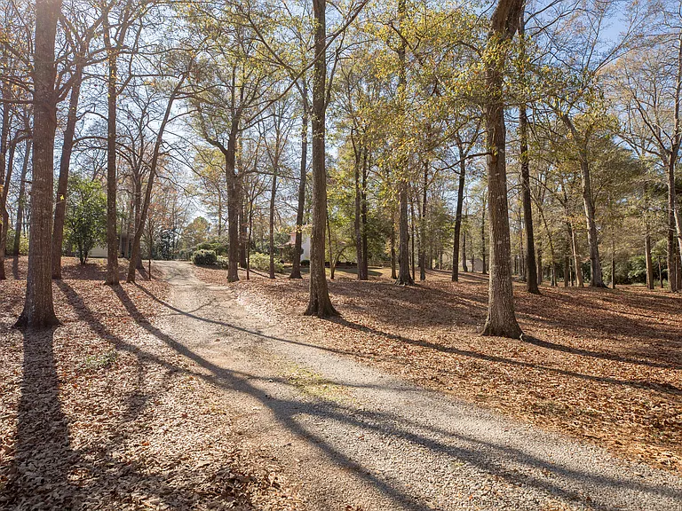 332 Hunt Rd — Photo 12