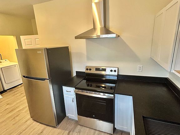 3rd image of 331 N 26th St #2