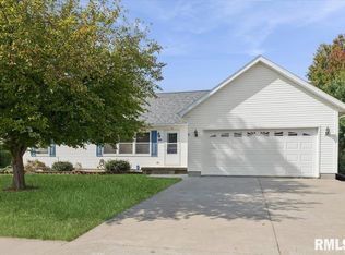 1500 11th St NW, Clinton, IA 52732