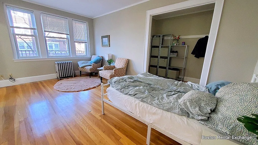 Studio, 1.0 bath, $2,200 — Photo 1