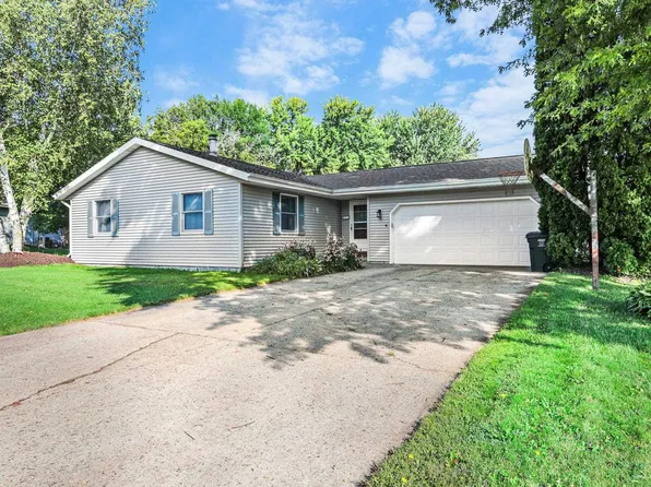 512 Mellum Dr, Stoughton, WI 53589