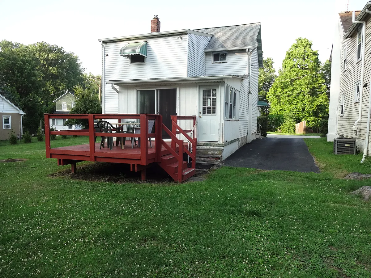 Building Photo - 1958 Mount Pleasant Ave