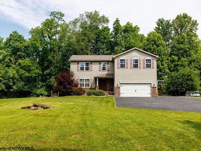 574 Mountain View Dr, Mount Clare, WV, 26408