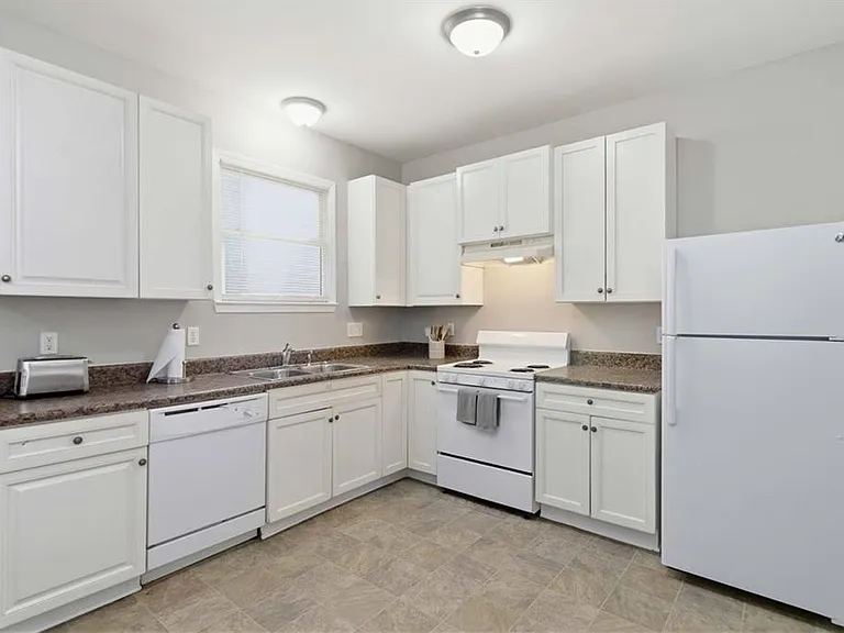 639 Ira St SW — Photo 7