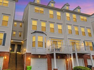 Coppermine Crossing Cond, Herndon, VA 20171