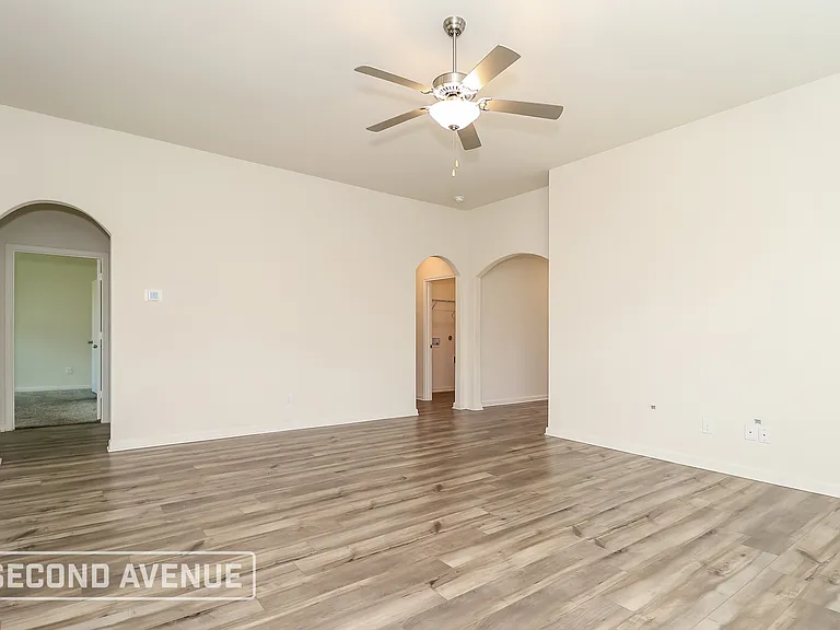 1329 Woodwinds Dr — Photo 8