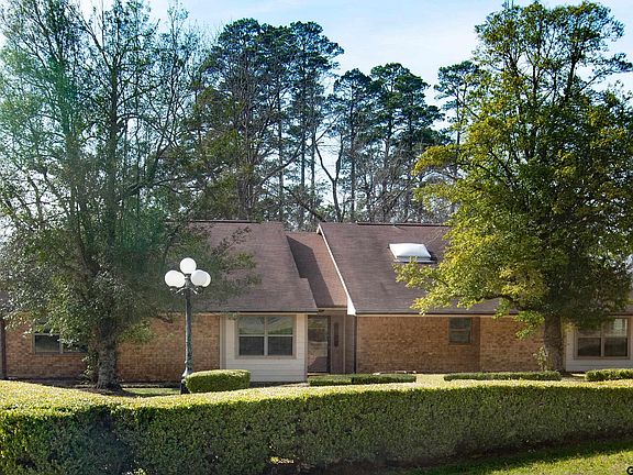 2nd image of 115 Raton Pass